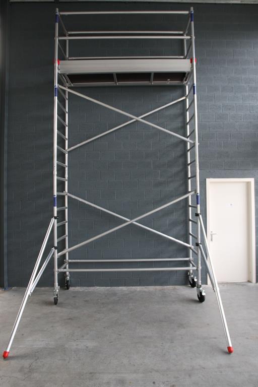 Rolsteiger Euroscaffold Professional 90x190 4,2m werkhoogte tegen de gevel